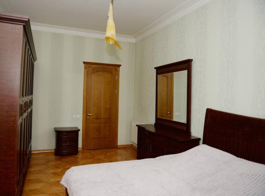 Your Cozy Place Tbilisi Eksteriør billede